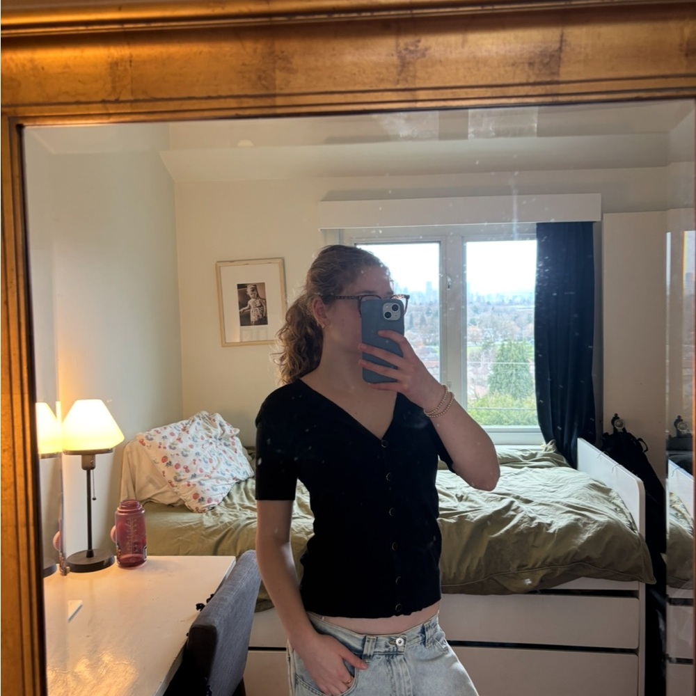 Banana Republic Black Short Sleeve V-Neck Top